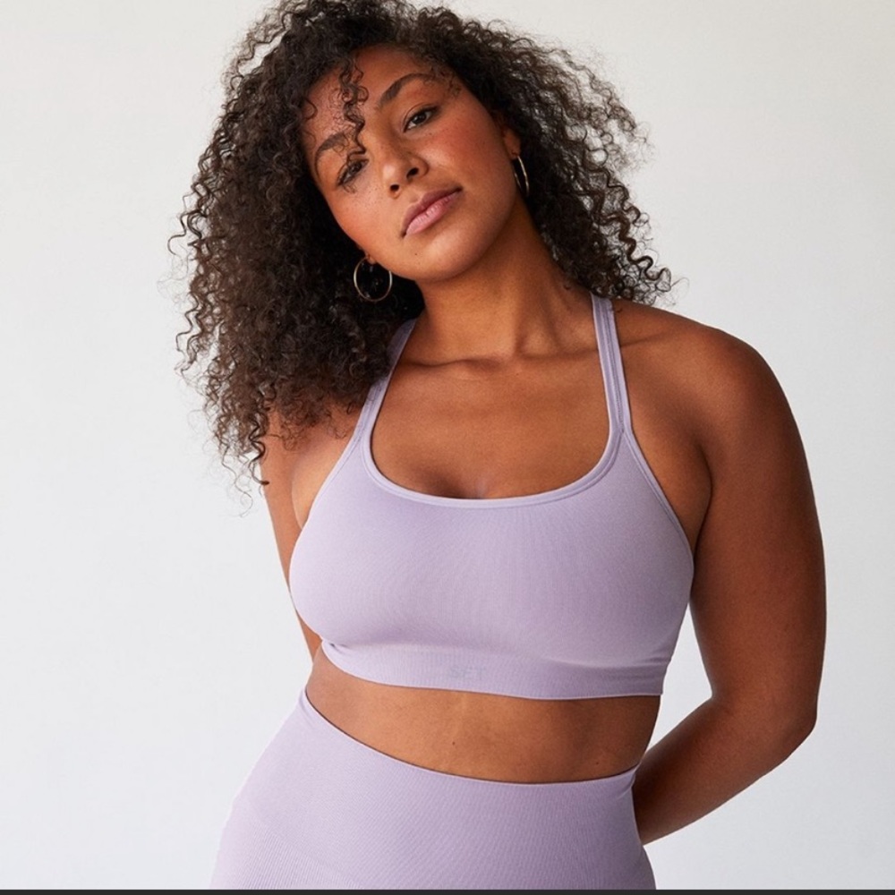 SET ACTIVE Box X Bra & Leggings in Limited Edition Color Spring